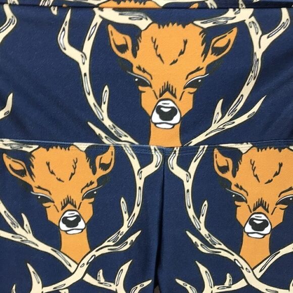 Pineapple Clothing Just in time hunting Season! Deer Leggings!! good Condition - Picture 2 of 7